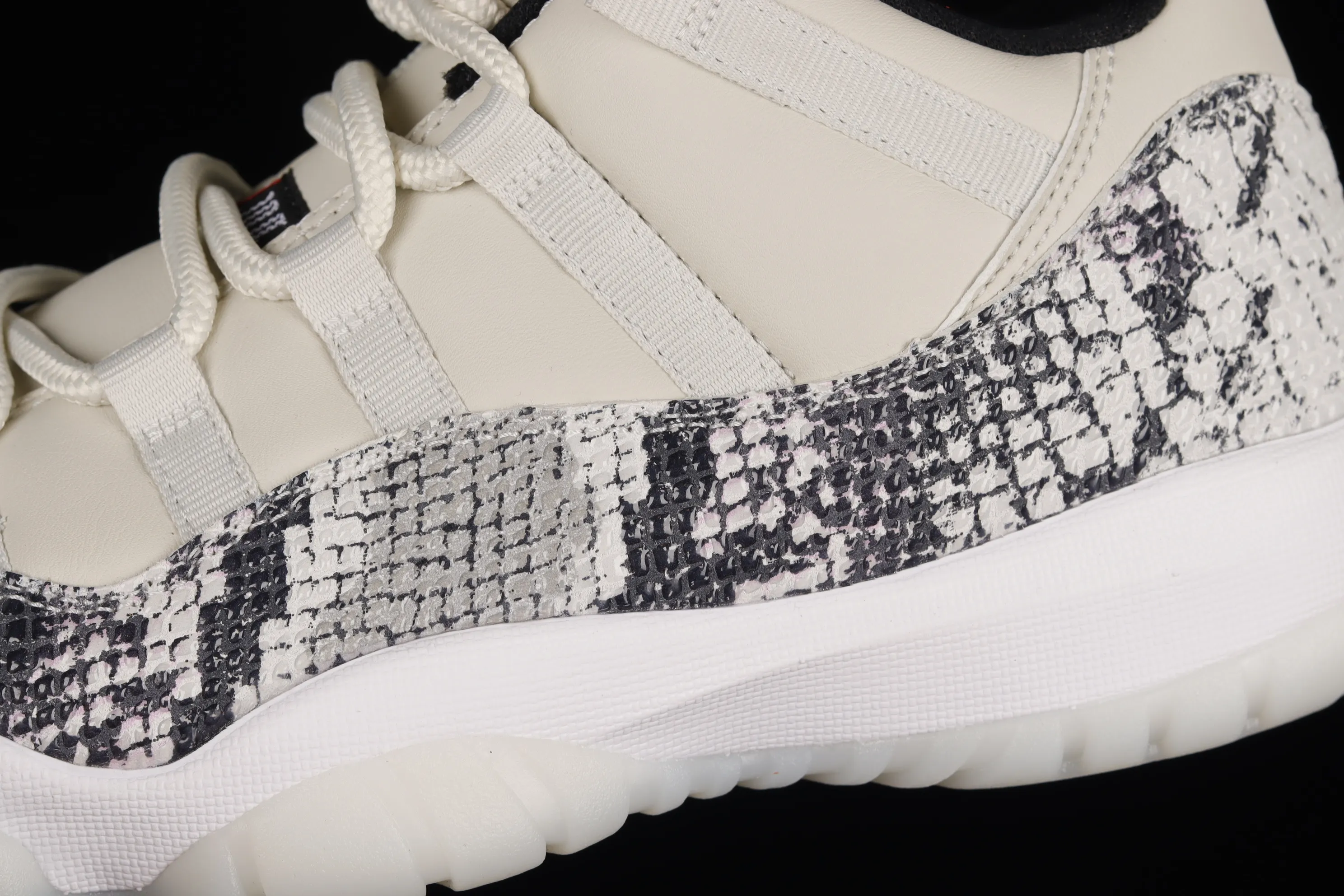 All categories Air Jordan Jordan series basketball shoes Air Jordan 11 F version Air Jordan 11 Low SE "Snakeskin" AJ11 Joe 11 white snake pattern first layer genuine carbon CD6846-002